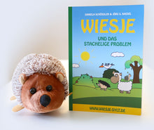 Lade das Bild in den Galerie-Viewer, Wiesje und das stachelige Problem - Kinderbuch + Kuscheltier Igel Horst
